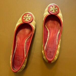 Tory Burch orange gold raffia flats super cute